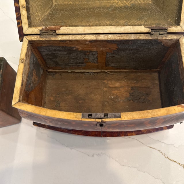 Early 20th Century English Faux Tortoise Shell Tea Caddy For Sale - Image 11 of 11