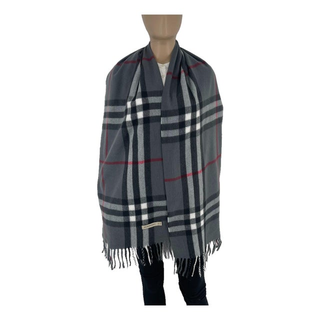 Burberry Light Grey Plaid 100% Cashmere Scarf For Sale