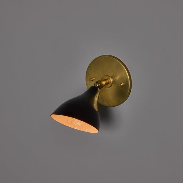 1960s Gino Sarfatti Model #26b Black and Brass Wall Lamp for Arteluce For Sale - Image 9 of 18