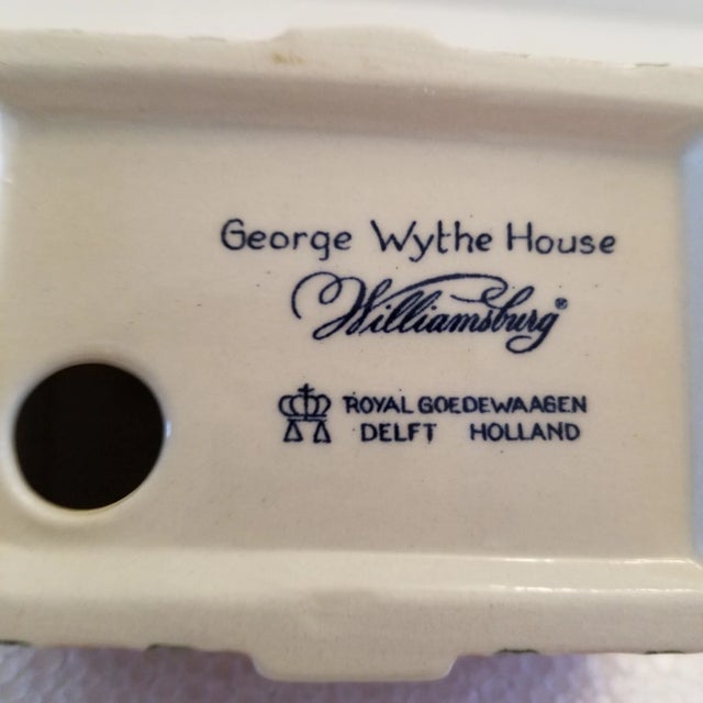 Late 20th Century Royal Goedewaagen Delft Holland George Wythe House & Kings Arms Barbershop Williamsburg For Sale - Image 5 of 9