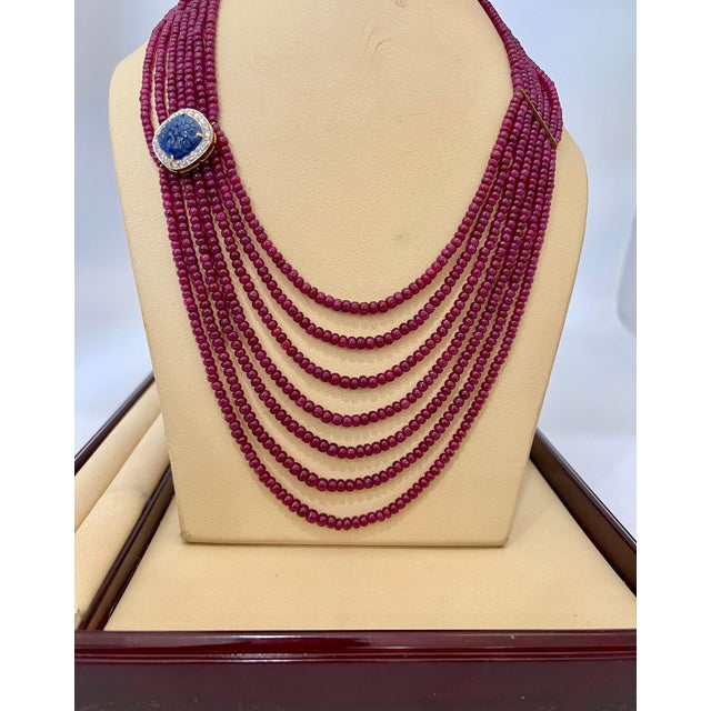 Gemstone 480 Ct 7 Layer Natural Smooth Ruby Bead Necklace 14k Gold Sapphire Diamond Clasp For Sale - Image 7 of 18