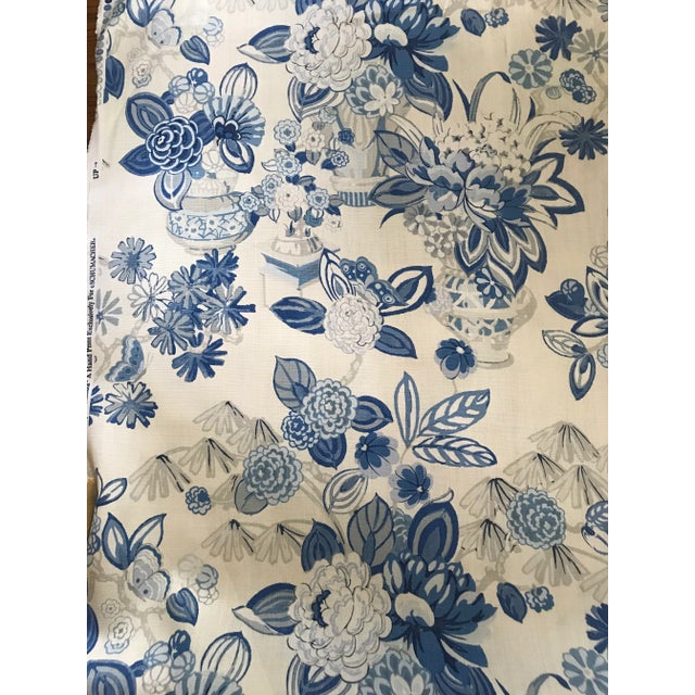 Schumacher Bouquet Chinois Linen Fabric - 5 1/2 Yards For Sale - Image 9 of 9