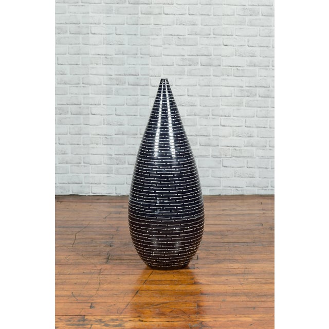 Thai Chiang Mai Contemporary Black and White Vase from the Prem Collection For Sale - Image 4 of 10