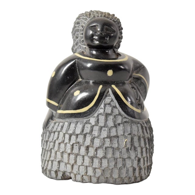 Early 20th Century Shona Stone Woman Sculpture In The Style of Colleen For Sale