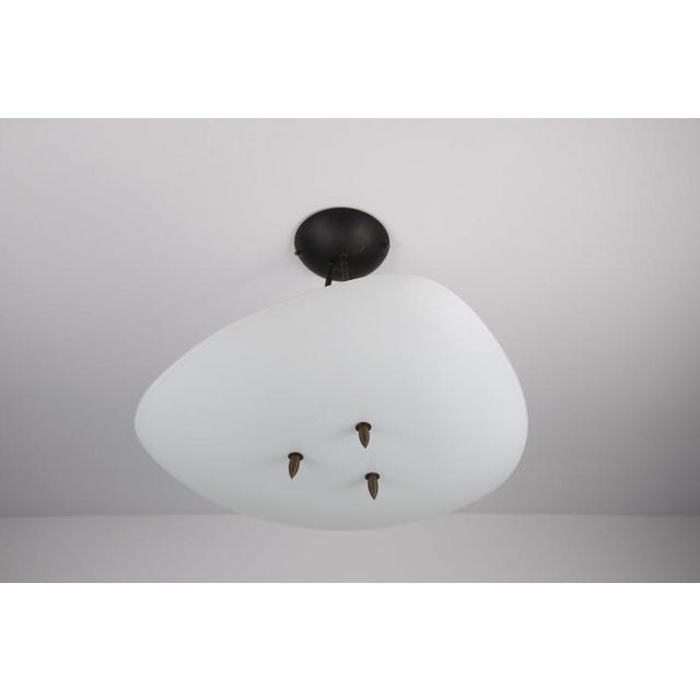 Mid-Century Modern Brass and Sculptural White Glass Pendant Lamp, Italy, 1960s For Sale - Image 4 of 12