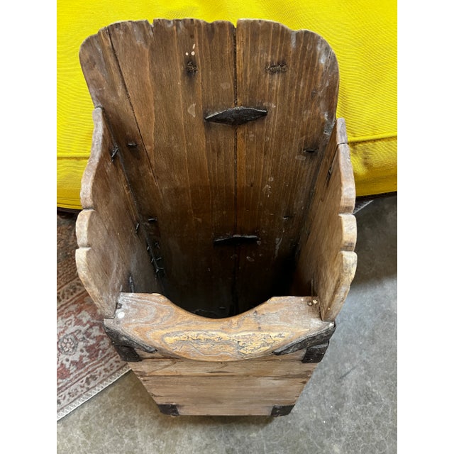 Late 19th Century Rustic Farmhouse Chinese Utensil Holder With Towel Rack For Sale In Dallas - Image 6 of 9