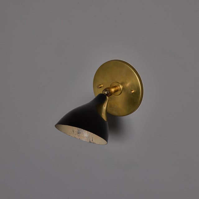 Black 1960s Gino Sarfatti Model #26b Black and Brass Wall Lamp for Arteluce For Sale - Image 8 of 18
