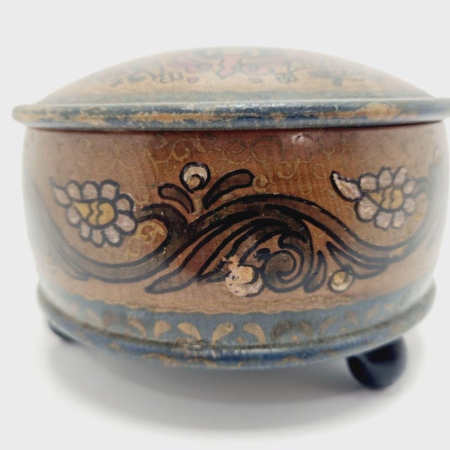 Antique Hungarian Folk Art Nouveau Hand-Painted Lidded Wooden Jewelry Box, 1920s For Sale - Image 6 of 8