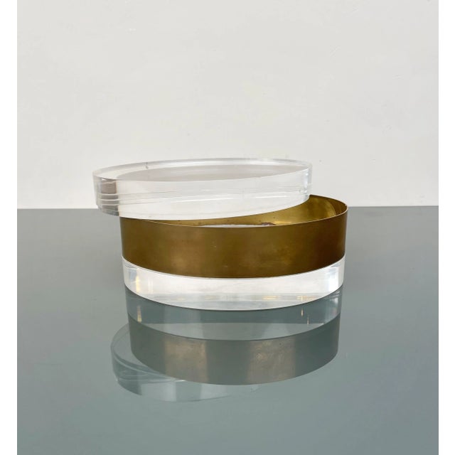 1970s Italian Oval Decorative Box in Acrylic Glass and Brass, 1970s For Sale - Image 5 of 11