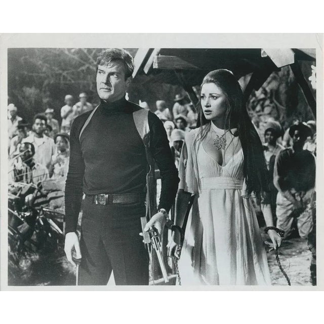 James Bond: Live and Let Die, 1973, Photographic Print For Sale - Image 4 of 4