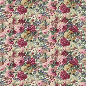 Sanderson Rose & Peony Fabric in Red (Cotton)