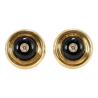 Vintage Oscar Heyman and Bros. 18k Yellow Gold Onyx Diamond Clip on Earrings, A Pair For Sale