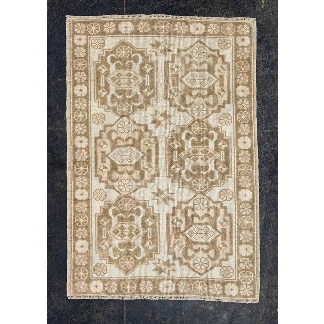 Brown Turkish Vintage Rug 2'9" x 4' #21313 For Sale - Image 8 of 8