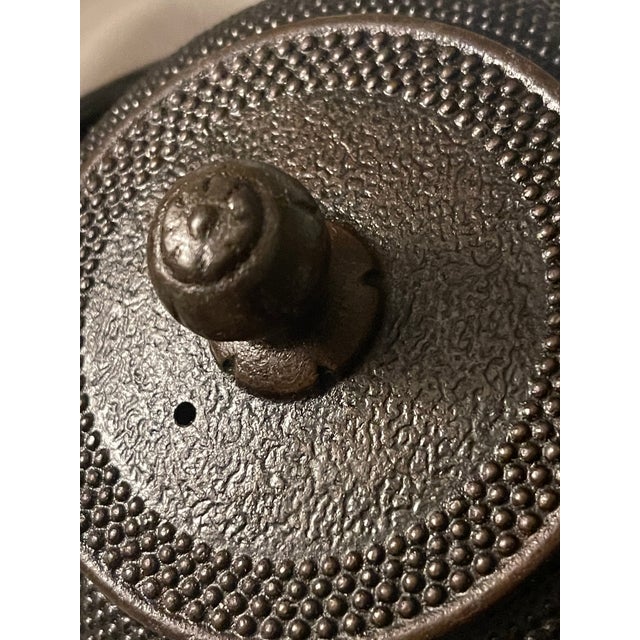 Early 20th Century Iwachu Japanese Iron Tea Kettle Tetsubin Nambu Tekki Hobnail Signed For Sale - Image 4 of 12