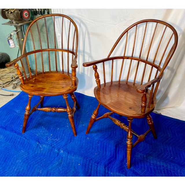 1980s Fredrick Duckloe Sack Back Windsor Chairs, a Pair For Sale - Image 12 of 12