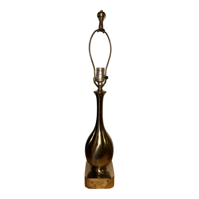 1970s Mid-Century Modern Teardrop- Or Genie-Form Polished Brass Table Lamp For Sale