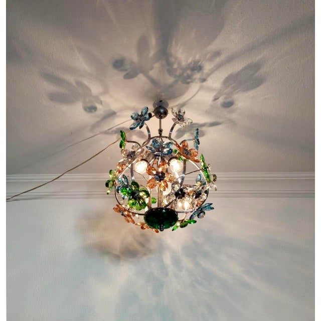 Art Deco 1960s Italian Style Hand-Painted Crystal Flower Globe Chandelier, 3-Light For Sale - Image 3 of 9
