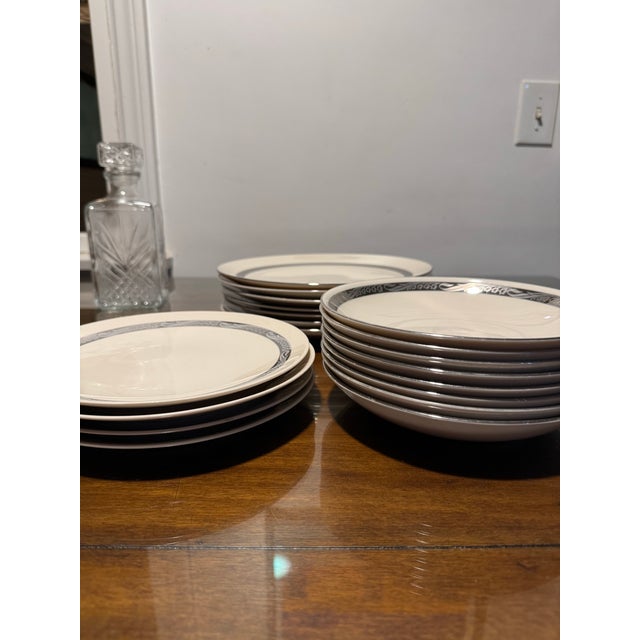 Vintage Flintridge Bridal Wreath (Coupe) Service for 4 + Extra Pieces China Set - 19 pcs For Sale In Los Angeles - Image 6 of 8