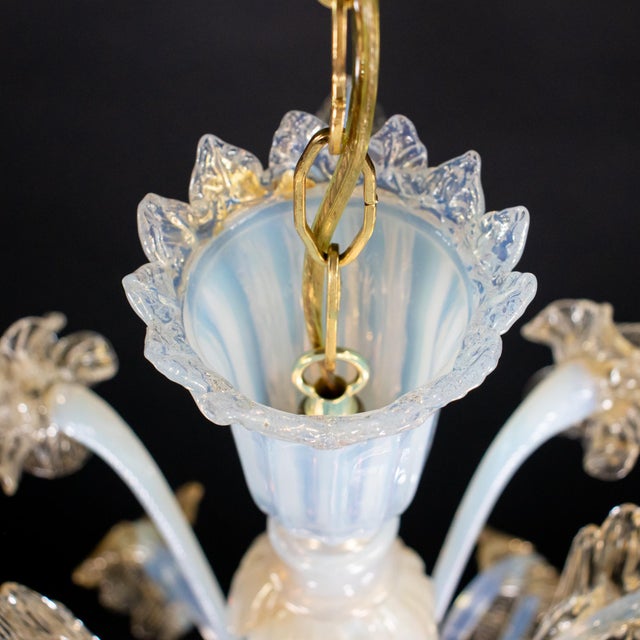 Vintage La Murrina Ca’ Rezzonico–Style Gold‑Infused Opaline Murano Chandelier For Sale In Chicago - Image 6 of 18