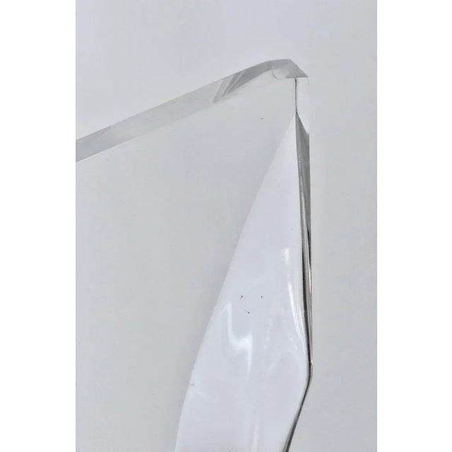 1970s Tall Herbert Ritts Astrolite Clear Lucite "Tri Fin" Table Lamp For Sale - Image 10 of 13