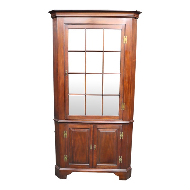 Henkel Harris Genuine Mahogany Illuminated Corner Cabinet / Curio Display Cabinet For Sale