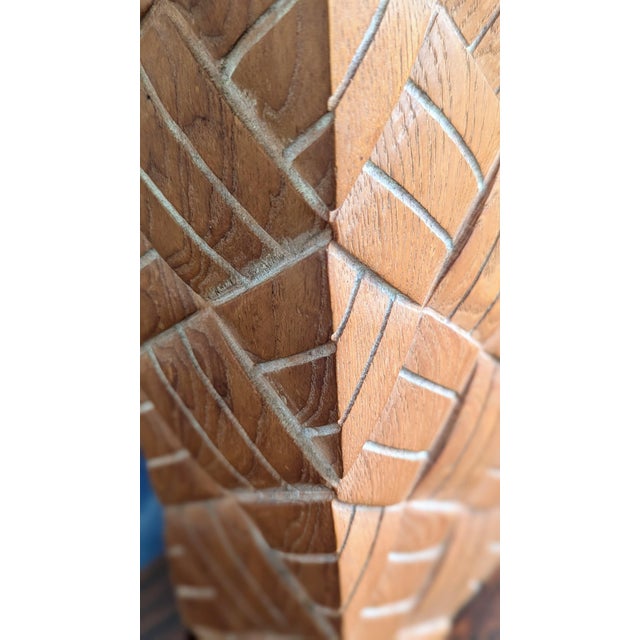 1970s Brutalist Carved Wood Table Lamp with Geometric Chevron Relief A striking sculptural table lamp from the 1970s,...