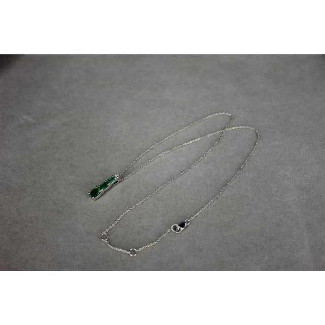 Green Oval Shape Drop Shape Emerald Diamond 18 Karat White Gold Chain Pendant Necklace For Sale - Image 8 of 15