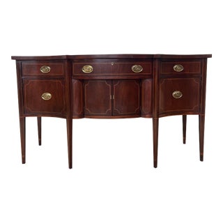 Baker Furniture Mahogany Hepplewhite Style Bow Front Sideboard in Original Condition For Sale