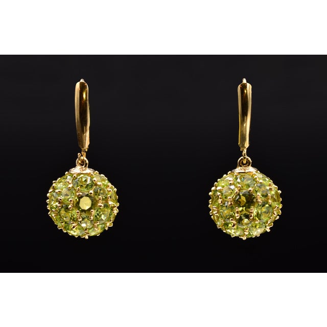 Metal The Eucla: Peridot Dangle Disco Earrings in Yellow Gold, 2 Pieces For Sale - Image 7 of 8