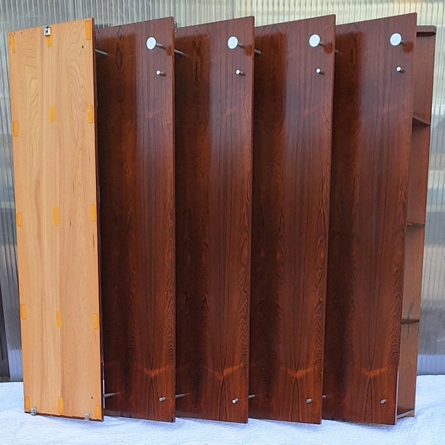 Wide German Teak Wall Coat Rack with Chrome-Plated Metal Hooks, Small Integrated Shelf and Removable Mirror, 1970s For Sale - Image 4 of 10