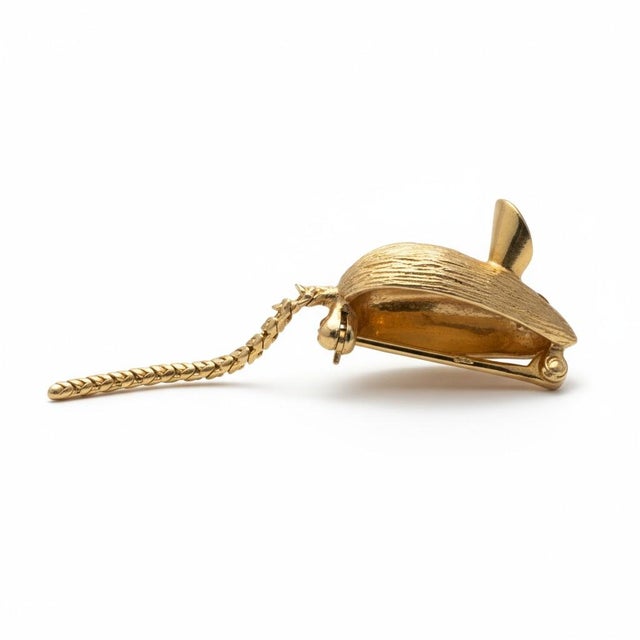 Metal 1990s 14k Yellow Gold Mouse Brooch With Ruby Eyes and Flexible Tail For Sale - Image 7 of 11