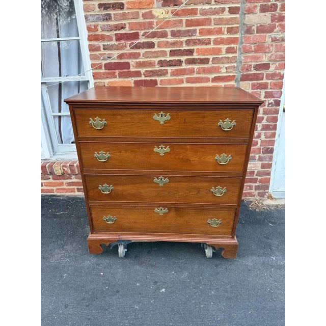Antique Chippendale style Hand cut Dovetailed top 4 Drawer Bachelor Chest. Solid wood frame, brass hardware, dovetail...