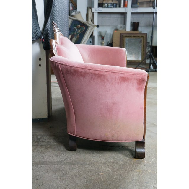 Antique Victorian American Empire Serpentine Walnut Pink Camelback Sofa Loveseat For Sale - Image 10 of 15