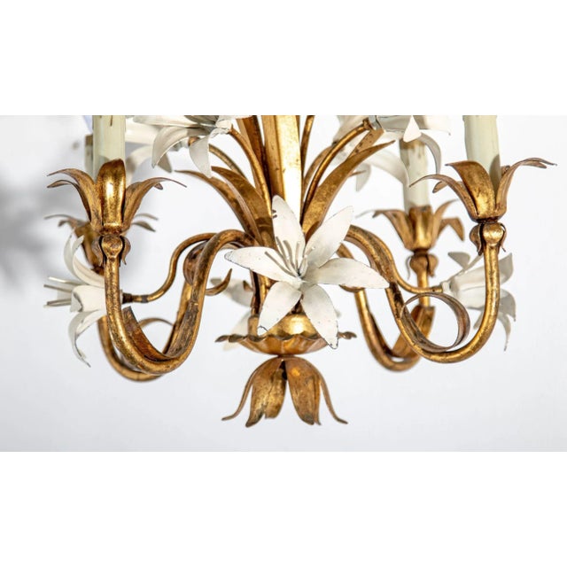 Italian Hollywood Regency Gilt Tole Lily Four-Light Chandelier, 1960s For Sale In Palm Springs - Image 6 of 13