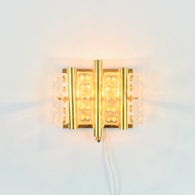 Mid-Century Modern Mid-Century Modern Scandinavian Glass and Brass Wall Lamp by Jakobsson for Orrefors & MPR, 1960s For Sale - Image 3 of 9