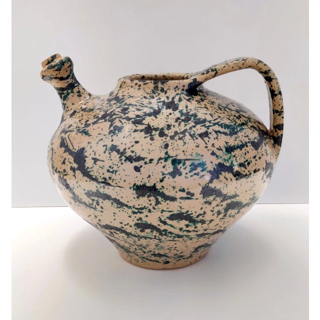 Vintage Beige and Green Lacquered and Handpainted Terracotta Vase, Deruta, Italy, 1950s For Sale - Image 10 of 10