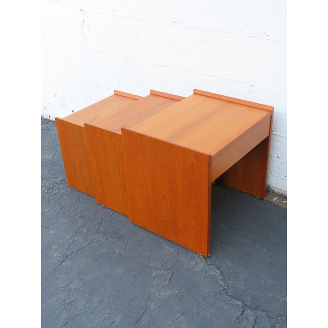 Danish Modern Waterfall Teak Wood Veneer Nesting Side End Tables 3pc Set 6650 For Sale - Image 9 of 15