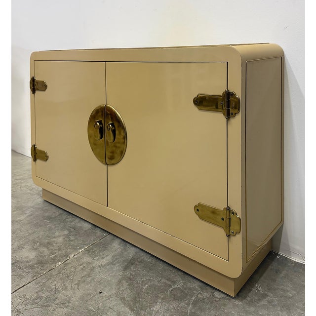 Mastercraft 1970s Lacquered Asian Inspired Mastercraft Cabinet, Overscale Brass Hardware For Sale - Image 4 of 9