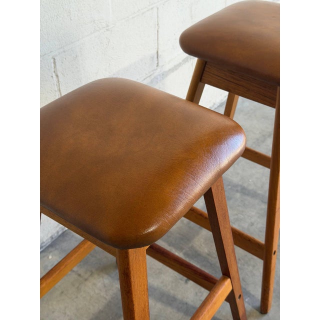 Vamdrup Stolefabrik Vamdrup Stolefabrik Teak and Leather Bar Stools Set of 2 Danish Mid-Century Modern 1970s For Sale - Image 4 of 10