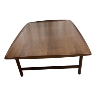 Mid-Century Modern Coffee Table For Sale