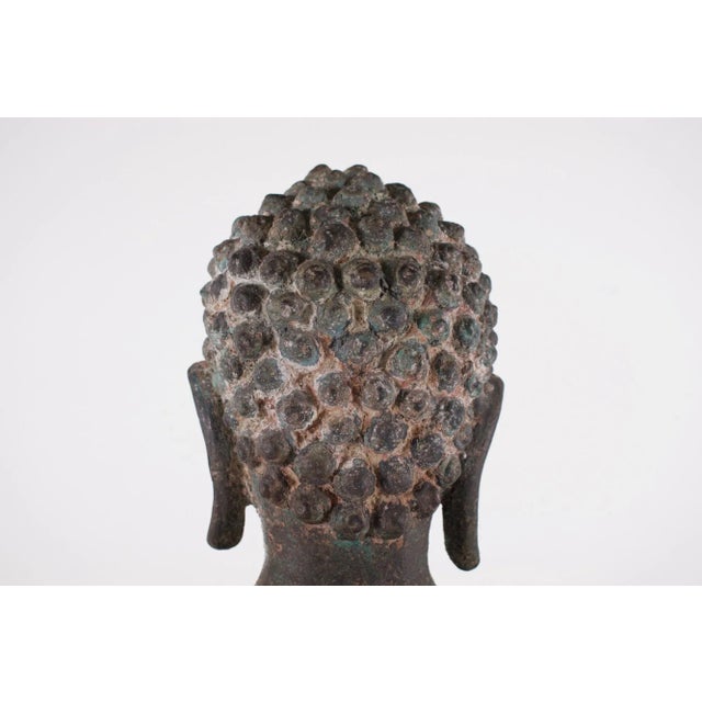 Metal Môn Dvaravati Artist, Large Buddha, 1800s, Bronze For Sale - Image 7 of 15