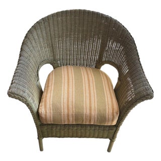 1930s Bar Harbor Wicker Chair in Original Painted Surface For Sale