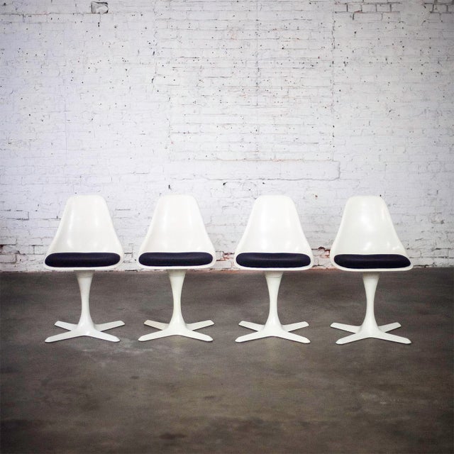 Mid-20th Century MCM Burke Tulip Side Chairs No 103 White Shell Black Cushions Oval Stationary 4 Prong Base Set of 4 For Sale - Image 16 of 18