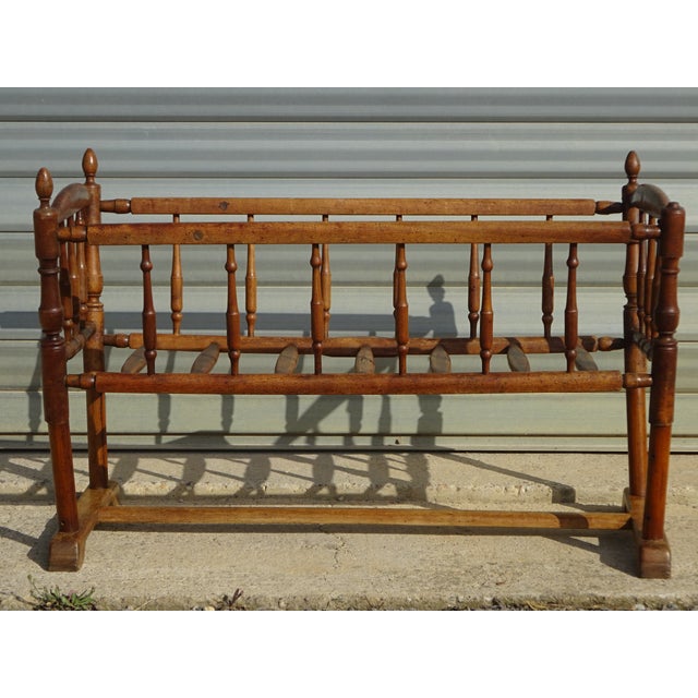 Antique Cradle in Walnut For Sale - Image 3 of 16
