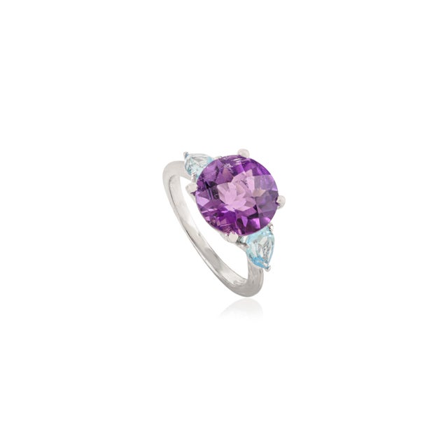 Art Deco Exquisite 9.8 Mm Round Amethyst & Topaz Trio Ring in 925 Sterling Silver - Size 7.5 For Sale - Image 3 of 10
