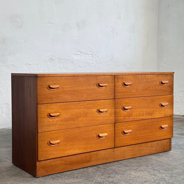 Mid-Century Teak 6-Drawer Sideboard, 1960 For Sale - Image 9 of 9