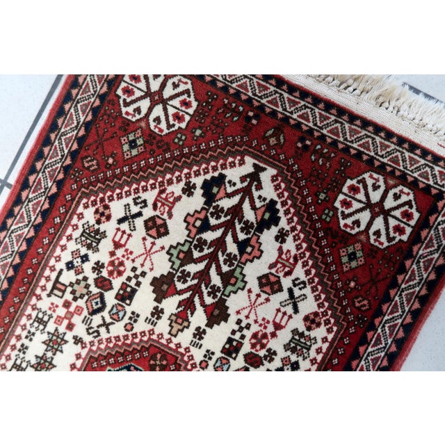 Cream 1960s, Handmade Vintage Persian Gashkai Rug 2' X 3.4' For Sale - Image 8 of 12
