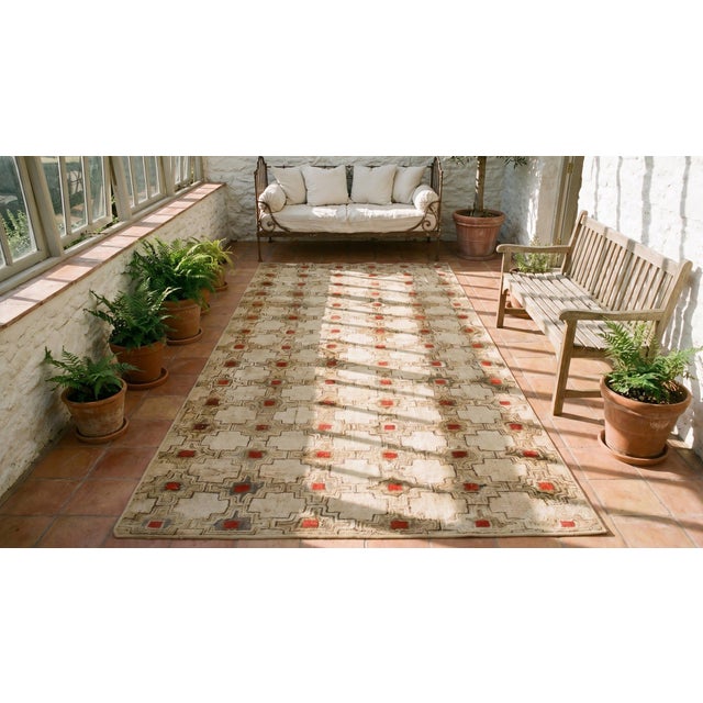 1900s Brown Geometric Folk Art Antique American Hooked Rug Knotted Wool Carpet For Sale - Image 11 of 12