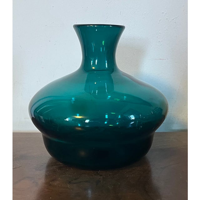 Antique Early 19th Century English Regency Emerald Green Blown Glass Carafe for Wine or Water Circa 1820 For Sale - Image 4 of 8