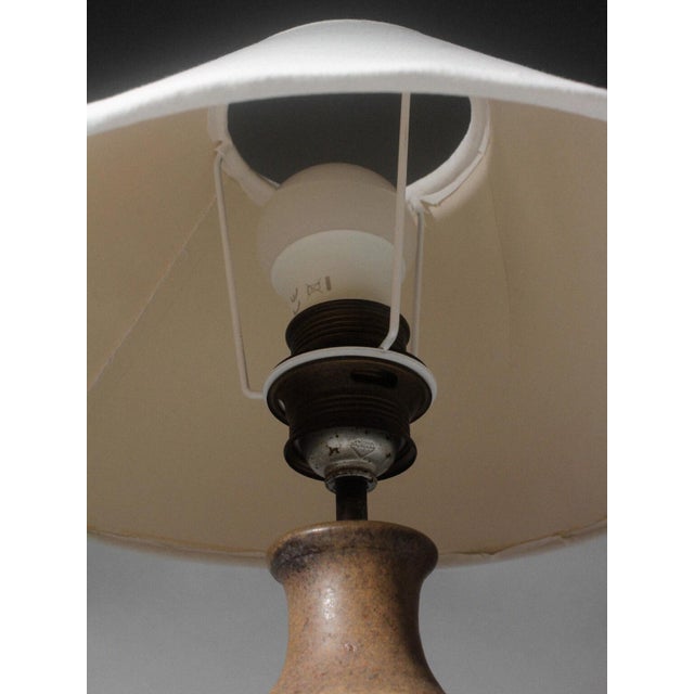 Mid-Century Modern White Ceramic Shade Table Lamp, 1960s For Sale - Image 3 of 8